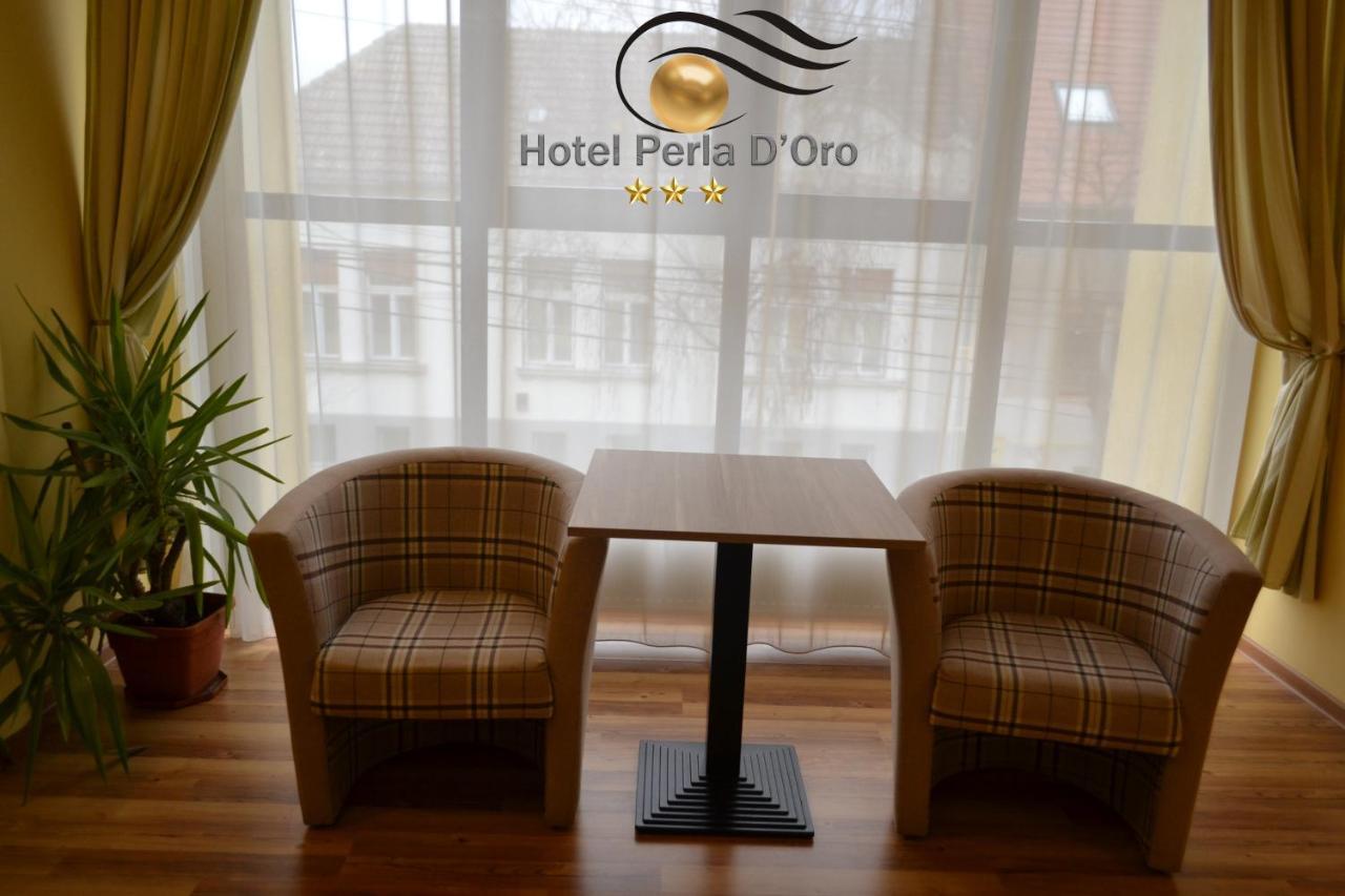 טימישוארה Hotel Perla D'Oro מראה חיצוני תמונה