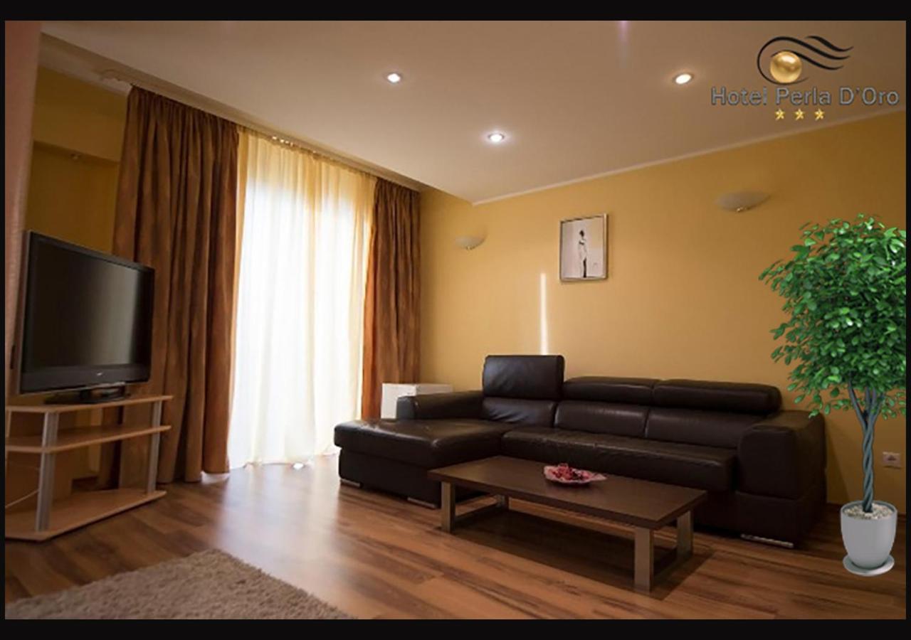 טימישוארה Hotel Perla D'Oro מראה חיצוני תמונה